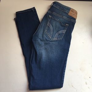Dark wash skinny jeans